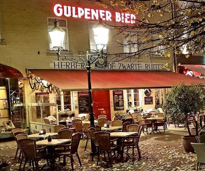 Herberg De Zwarte Ruiter คุลเปิน ภายนอก รูปภาพ